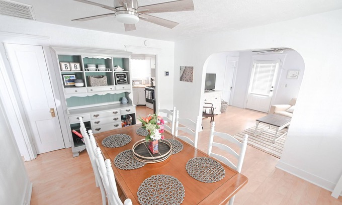 Bradley Beach Casa | FRENTE AL MAR 3 dormitorios Jersey Shore Beach House! Pasos a la playa!
