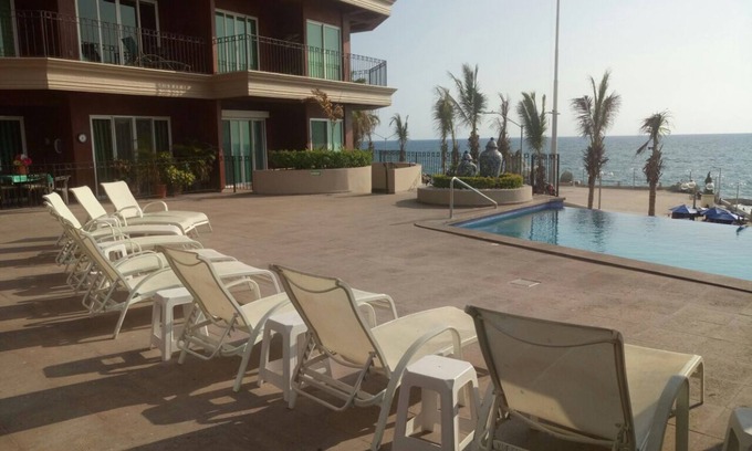 Balcones de Loma Linda Condominio | 3 dormitorios, 2800 pies cuadrados, condominio con vista al mar en el histórico Mazatlán