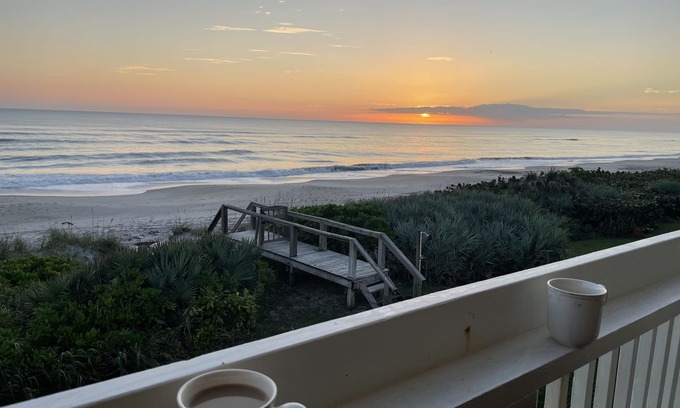 Melbourne Beach Casa | Oceanfront 3-story luxury 3-bedroom 2-bath with direct access to pristine beach