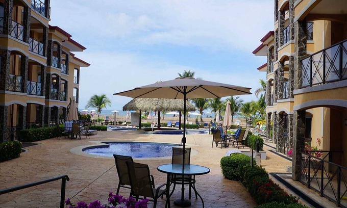 Barrio Los Villalobos Condominio | Oceanfront 3BDR condo on the beach