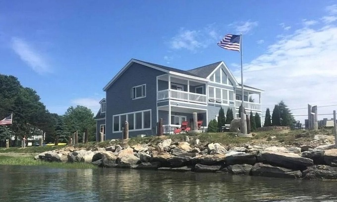 Mid-Coast and Islands Casa | Oceanfront 4 bed, 3 bath colonial beach home, right on Casco Bay!