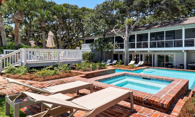 Beach Lagoon Casa | Oceanfront 8 bedroom home with pool & spa, only steps from beach
