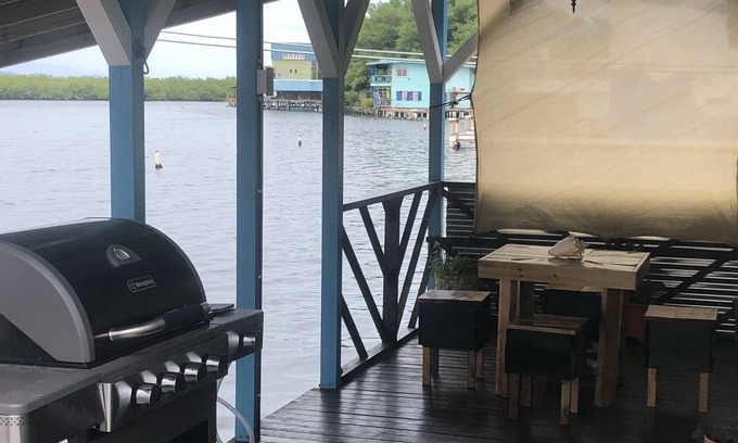 Bocas del Toro Casa | Oceanfront Convenient Location