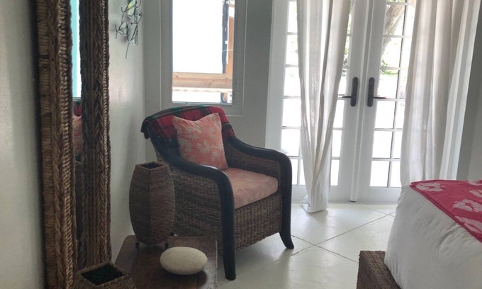 Andros Town Casa | Oceanfront- Andros Retreat -Fresh Creek-4BR
