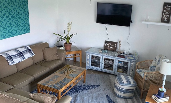 Lubbers Quarters Cay Apartamento | Oceanfront Apartment/Pelican Shores/2 beds, 1 bath/Walk to town/