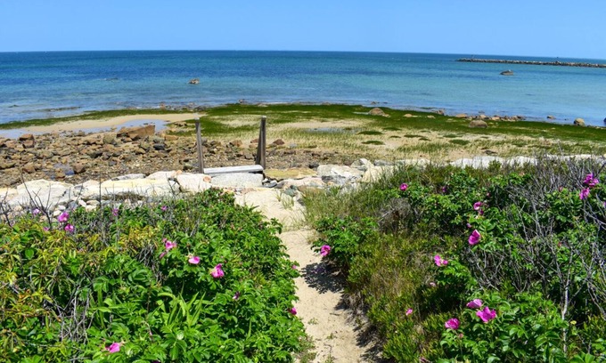 East Dennis Casa | Oceanfront Bayside home with private beach!