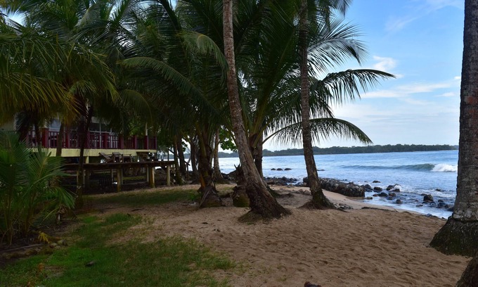 Isla Bastimentos Casa | Alquiler de vacaciones a medida frente al mar