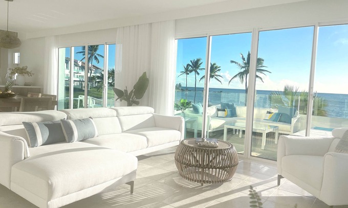 Cap Cana Marina Condominio | Oceanfront Caribbean Hideaway