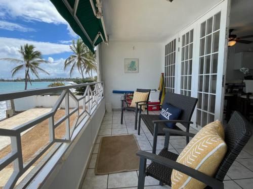 Playa Fortuna Apartamento | Oceanfront Condo in Luquillo