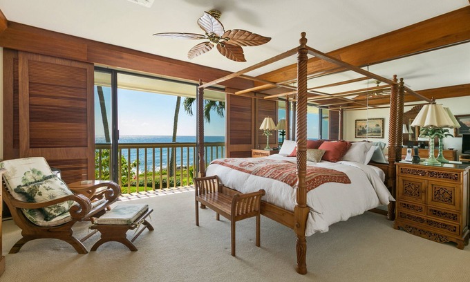 Poipu Villa | Villa en la esquina frente al mar
