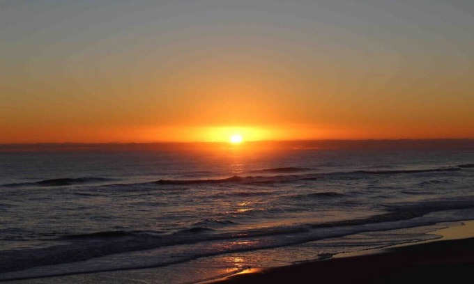 South Nags Head Cabaña | Oceanfront Cottage, S Nags Pet Friendly! MP19