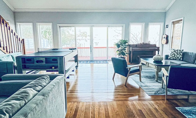 Willoughby Spit Casa | Oceanfront Escape Private Beach