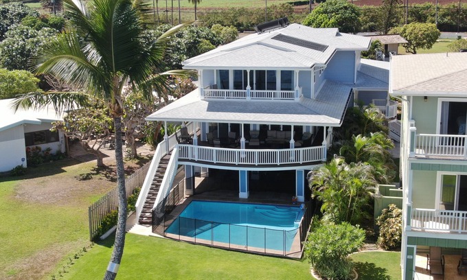 Waialua Casa | Nueva casa frente al mar con piscina, puestas de sol perfectas y avistamiento de ballenas