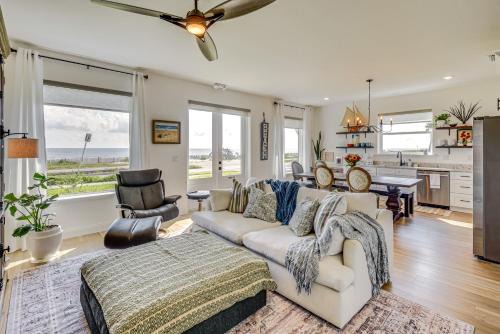 Flagler Beach Apartamento | Oceanfront Flagler Beach Unit with Water Views!