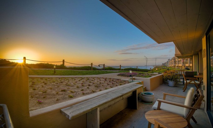 Solana Beach Condominio | Oceanfront Fully Remodeled 2BR 2BA | Gated Parking