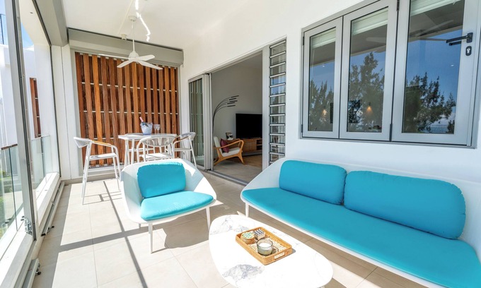 Grand Gaube Apartamento | Oceanfront Getaway: Grand Gaube