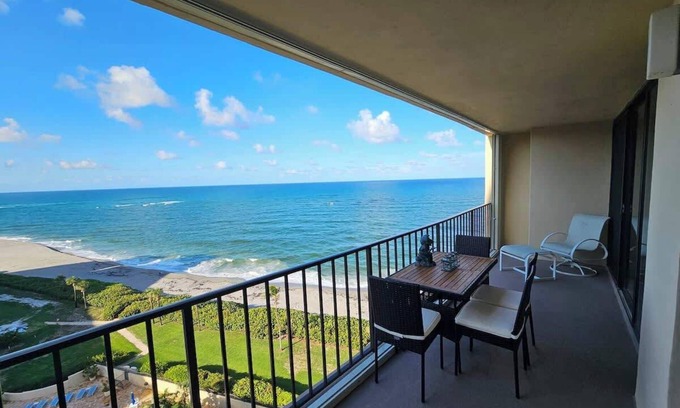 Jupiter Apartamento | Oceanfront High-Rise Full Condo