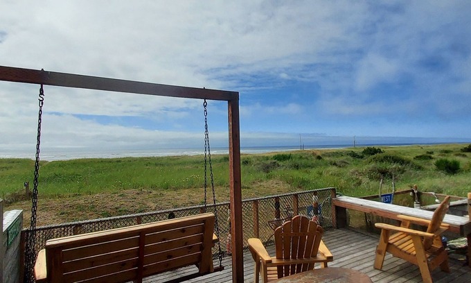 Grayland Casa | Frente al mar - Amigable para niños / perros - Vistas al atardecer - Gran plataforma de Oceanside - Remodelado