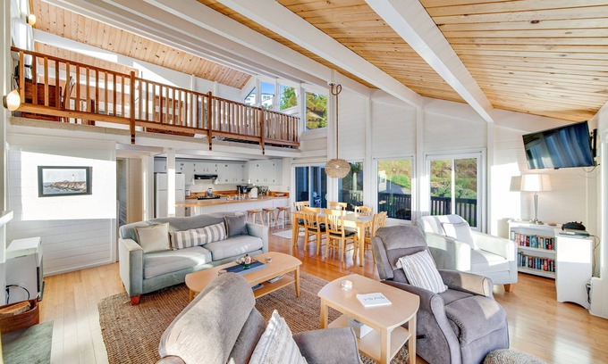 Gualala Casa | Casa frente al mar con impresionantes vistas, cerca de la ciudad, cargador de 50 amperios, 1 perro OK