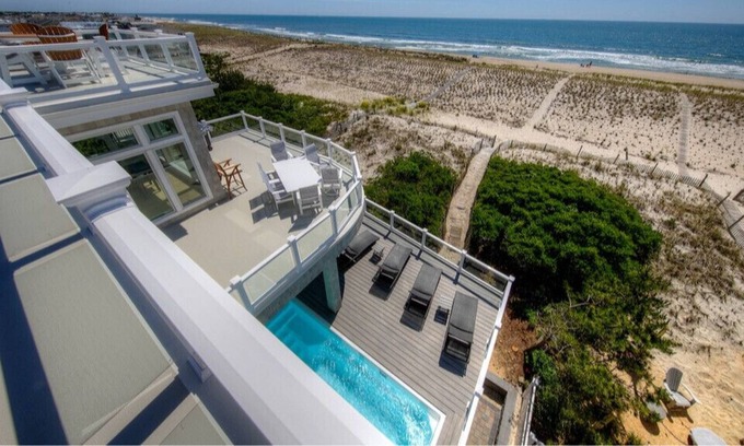 South Beach Haven Casa | Oceanfront Home Complete With Every Amenity ~ Tesla Charger
