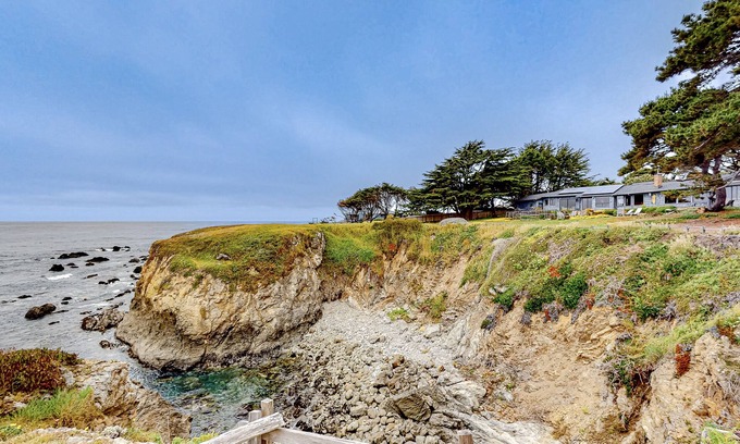 Fort Bragg Casa | Oceanfront home steps to the beach with impressive ocean & cove views & deck