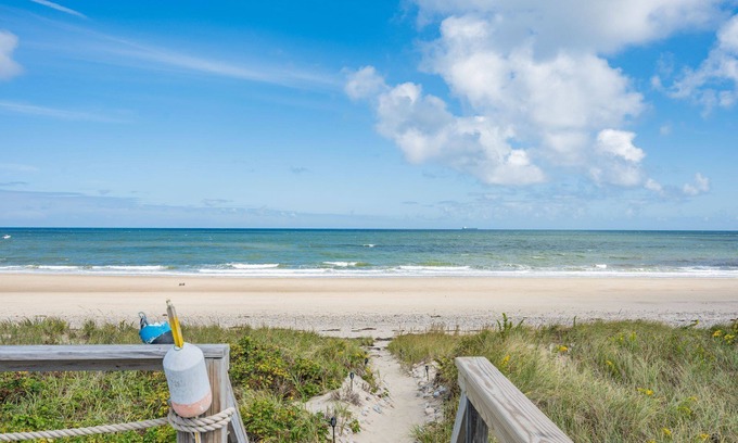 Sagamore Beach Casa | Oceanfront Home on Sagamore Beach Sleeps 10