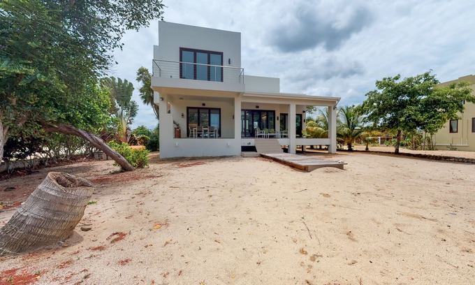 Caribbean Way Casa | Casa frente al mar con playa privada, kayaks, azotea, patio y parrilla