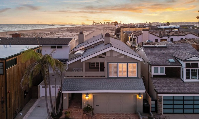 Balboa Peninsula Casa | Oceanfront Home | Walk to Balboa Pier + Scenic Views | Balboa Peninsula Point