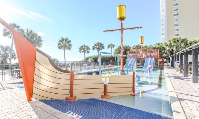 Myrtle Beach Complejo | Oceanfront HoneyMoon Suite*Jaccuzi*Pools*Downtown