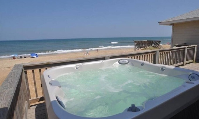 Kitty Hawk Cabaña | Frente al mar, Bañera de hidromasaje Oceanside, 4 habitaciones, 2 baños, amplia terraza