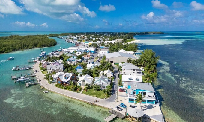 Spanish Wells Casa | Oceanfront Island Living | Relaxation & Fun