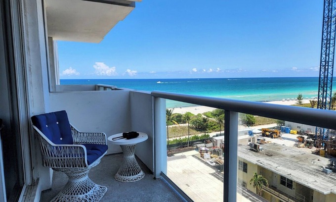 Surfside Condominio | Oceanfront Luxury 2/2 With Views, Free Valet, Pool, Dogs Ok