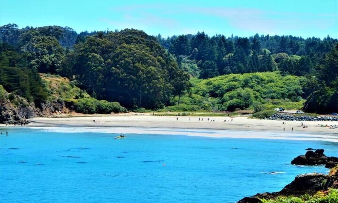 Caspar Casa | Oceanfront Luxury Home with Beach and Coastline Views & HotTub, Sleeps 12, Views