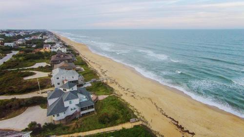 Duck Casa | OCEANFRONT, Ocean views, beach walkway, screened porch, O3, Duckaway