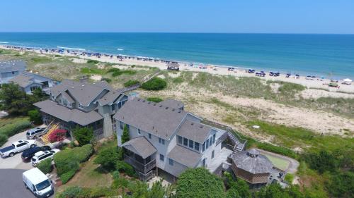 Whale Head Hill Casa | OCEANFRONT, Ocean Views, Community Amenities, Close to Beach Access-704, Sea Forever