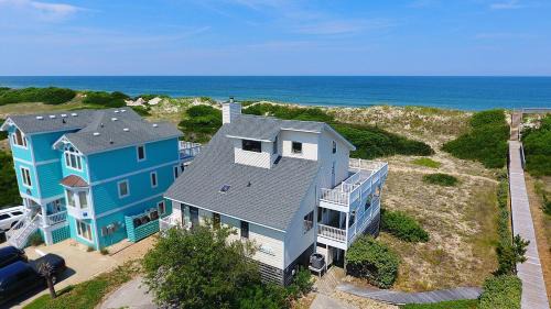 Ocean Sands Casa | OCEANFRONT, Ocean Views, Sun Deck, Close to Beach Access, OS18D, A Place By The Sea