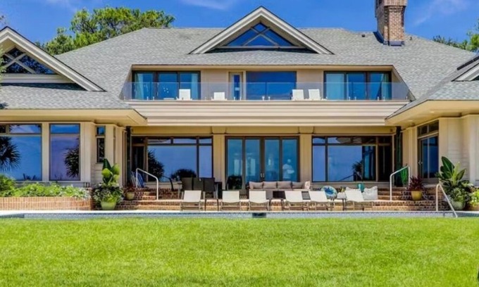Beach Lagoon Casa | Oceanfront Paradise:Luxurious 8-Bedroom Home with Pool and Spectacular Views!