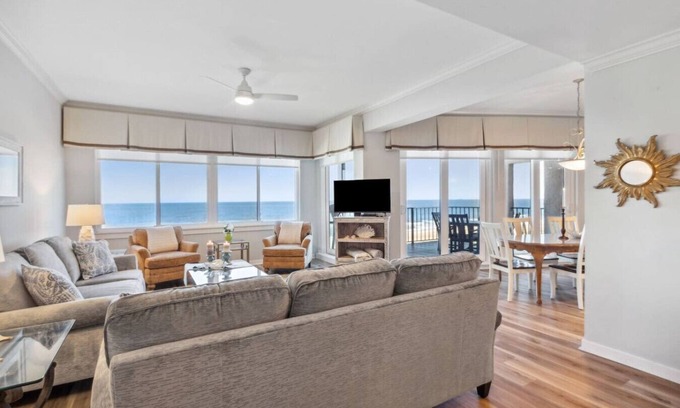 Fernandina Beach Villa | Oceanfront Penthouse w/Panoramic Ocean Views!