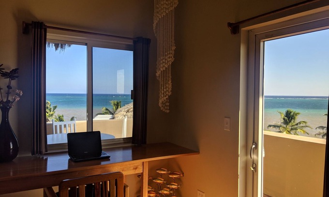 San Pedro Complejo | Frente al mar, cinco balcones - ¡Perfecto para familias y grupos! Kayaks y bicicletas gratis!