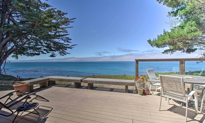 Point Arena Casa | Oceanfront Point Arena House w/ Lovely Deck!