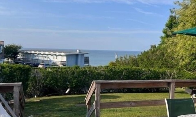 Montauk Cabaña | Frente al mar, playa privada, ducha al aire libre, piscina climatizada cubierta, wifi, parrilla