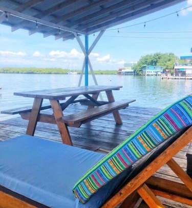 Bocas del Toro Casa | Oceanfront, Quiete and Convenient Location