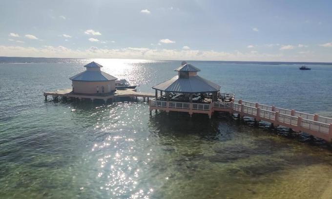 Colliers Bay Complejo | Oceanfront Resort on the East End of Grand Cayman