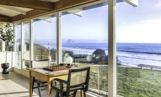 Cayucos Casa | Oceanfront Retreat - Beautiful Beach House with Private Beach Access