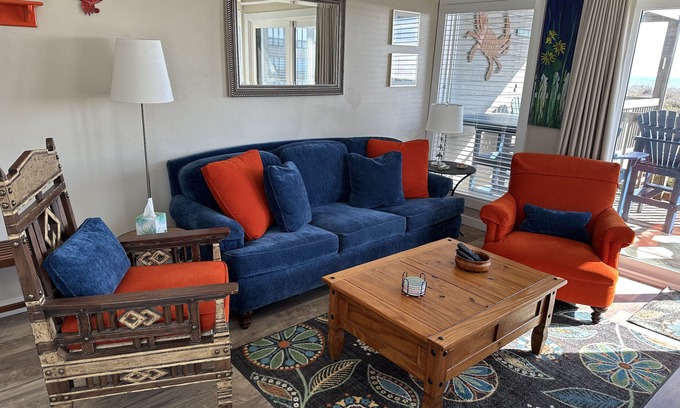 Duck Condominio | OCEANFRONT@The Lucky Duck- 100% renovated, clean, cozy & well-appointed.