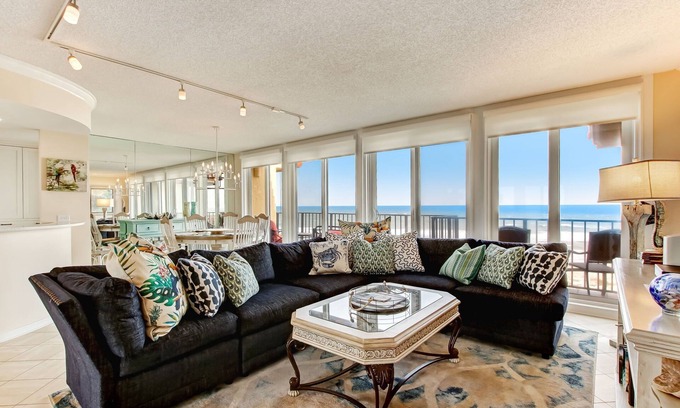 Fernandina Beach Condominio | Oceanfront | Turtle Dunes Luxury Penthouse | Intracoastal and Oceanfront Views | Double Balconies