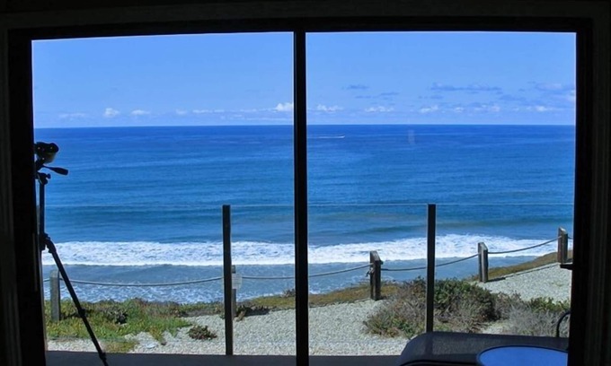 Solana Beach Condominio | Frente al mar! Unidad de esquina de vistas sin obstáculos - Totalmente remodelada