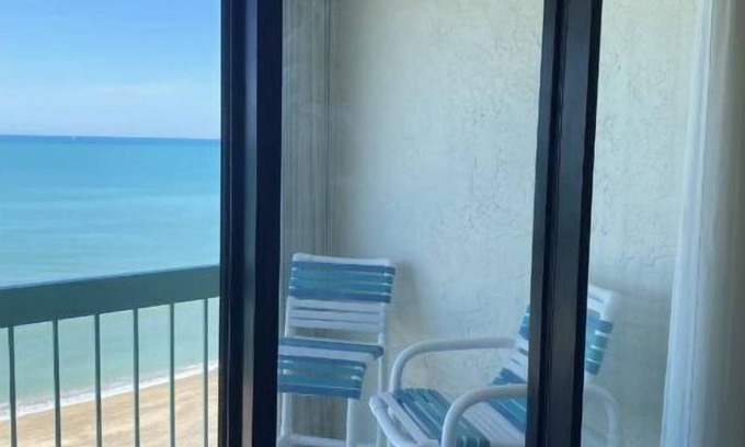 Hutchinson Island South Apartamento | Oceanfront!