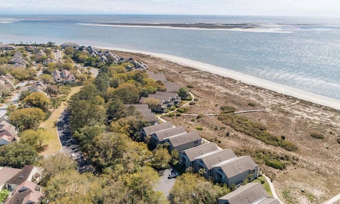 Spinnaker Beachhouses Condominio | Oceanfront Villa Condo - Private Beach