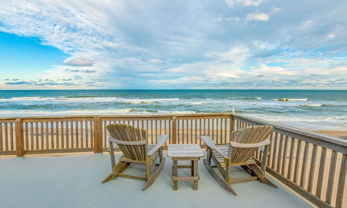 South Nags Head Cabaña | Oceanfront w/Hot Tub and Rooftop Deck - Panoramic Views!